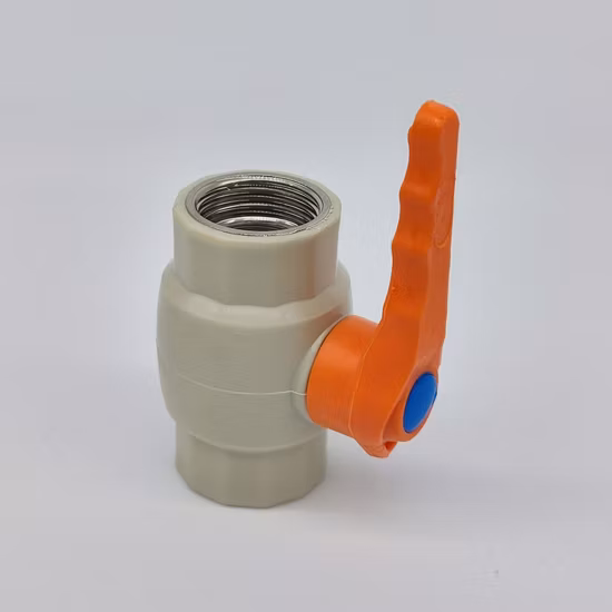 PVC 부싱 및 나사 연결부를 갖춘 고품질 PPR 볼 밸브 제조